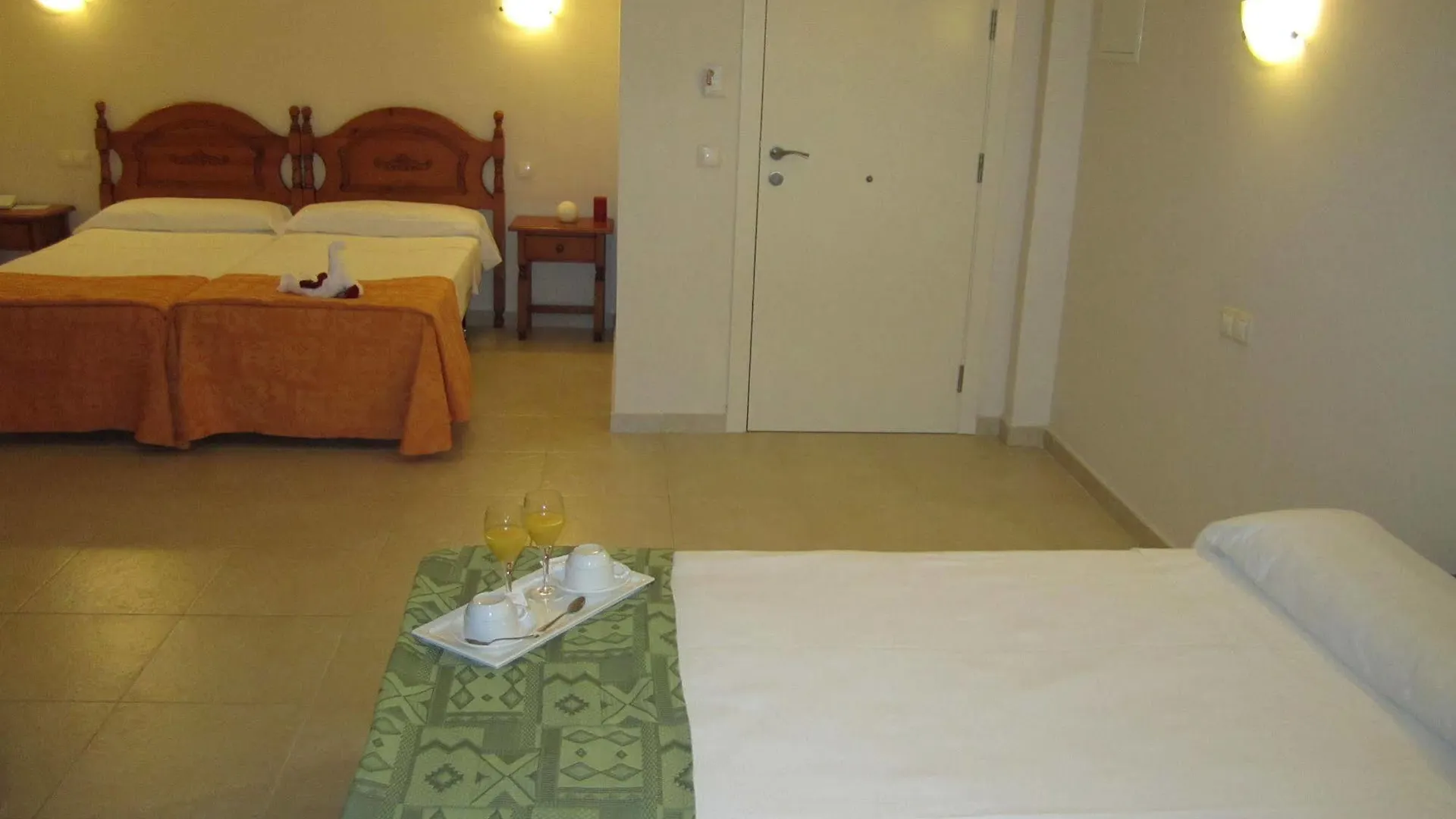 Hotel Eliseos Málaga 3*,