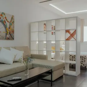 https://apartamentos-marques-de-guadiaro-1.hotelsinnerja.org