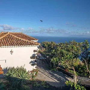 https://maximina.in-canary-islands.com